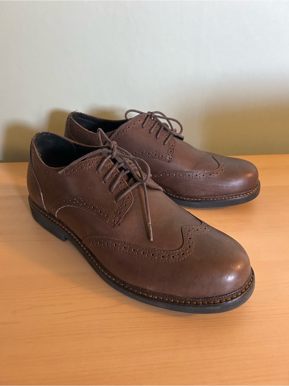 APEX Men’s  Cap toe Oxford Shoe Size 10M